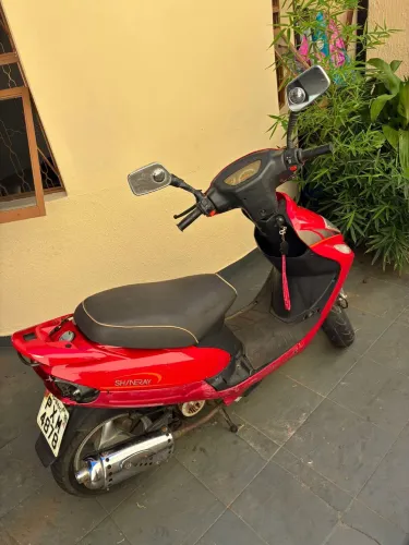 Moto biz automática super econômica só pega e andar super conservada