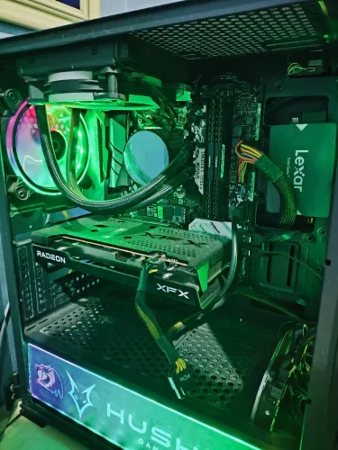 PC GAMER RYZEN 5 5600X + RX 7600 8GB + 32GB RAM - PLACA QUASE NOVA