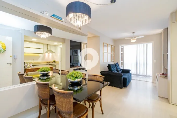 APARTAMENTO MOBILIADO COM CHURRASQUEIRA E MUITO BOM GOSTO