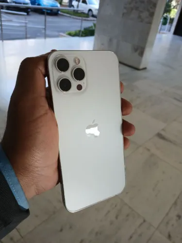 Vendo iphone 12 pro max - 128 gigas todo original impecável