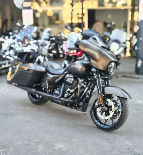 Harley Davidson Street Glide Special FLHXS
