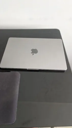 MacbookAir M2 - 8GB / 256GB SSD