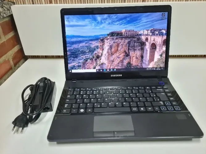 Notebook Samsung NP300E4c Intel Core i5 c/ SSD e Bateria