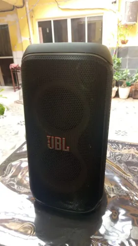Caixa jbl party 120