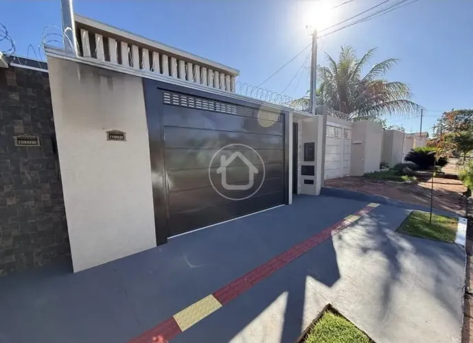 CASA TÉRREA COM PISCINA NO TIJUCA