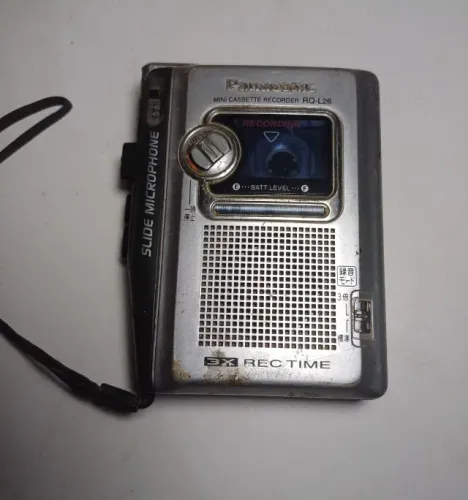  gravador de minicassete portátil Panasonic RQ-L31.  sem TESTAR