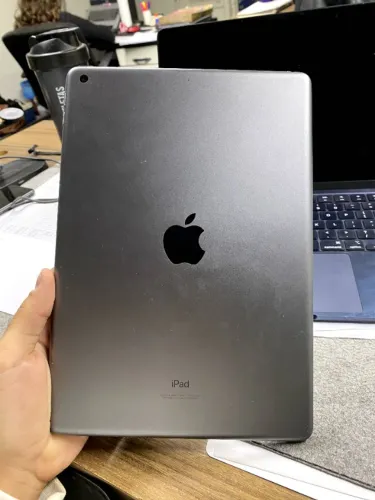 iPad 9 64gb com capa magnetica e caneta WB