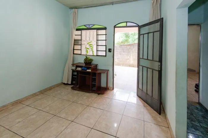 Casa à Venda - Dom Bosco, 6 Quartos, 140 m2