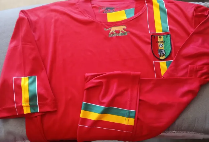 Camisa Guiné Africa Airness 2010 Vermelha Tam. G Nova Frete Grátis
