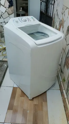 Vendo máquina Eletrolux semi nova