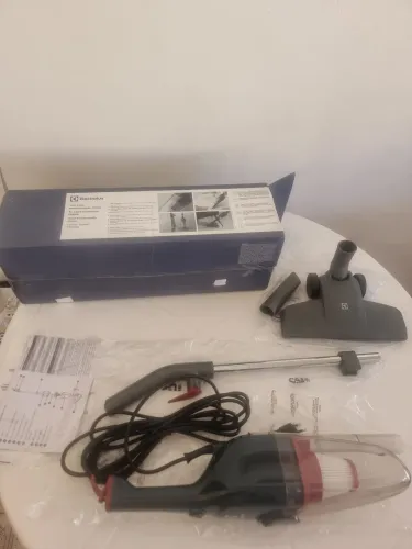 Aspirador de Po Vertical com Fio Portátil de Mao 2em1 1000W, 127v