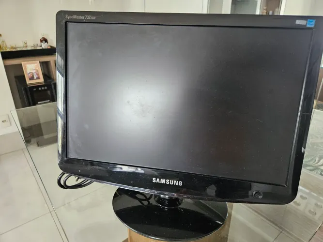 Monitor Samsumg 17" com adaptador hdmi