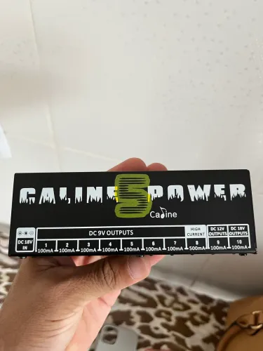 Fonte Isolada para 10 pedais Caline Cp-05 Power Supply