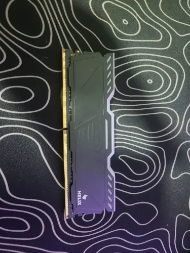 Memória RAM Pichau Helix RGB 8GB 3200MHz DDR4 CL19 Preta