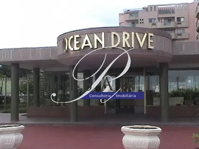 Ocean Drive, Barra da Tijuca, apartamento 2 quartos, pe na areia, lazer completo, clube Al