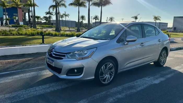 Citroen C4 Lounge Exclusive 1.6 Turbo Flex Aut. 2015