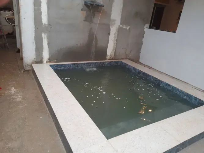 Ola sou Pedreiro mestre de obras estou disponível