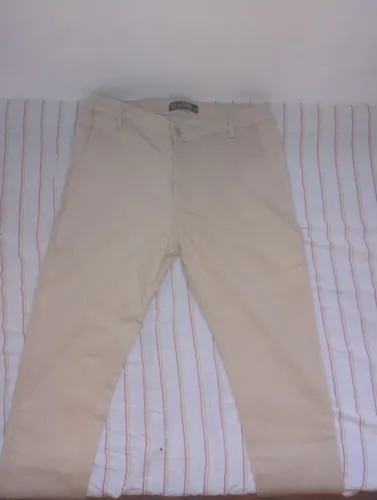 Calça bege Tamanho 46