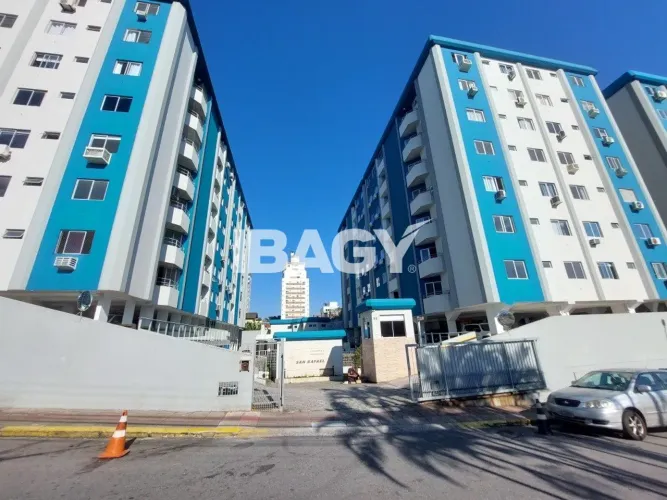 Excelente Apartamento 2 dormitório(s) em Barreiros - São José