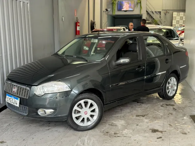Fiat Siena HLX 1.8 MPI Flex 8V 4P 2010