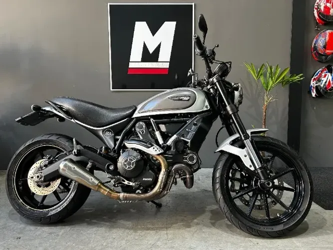 DUCATI SCRAMBLER ICON 2018 29.000km - Moto em ótimo estado - DESMO FEITA - Sem detalhes