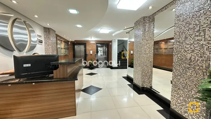Sala no Edificio Atlas na Tenente Silveira no Centro de Florianópolis-SC