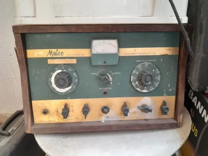 Audiometro MAICO, vintage,p decoração,n testado,s garntia,americano