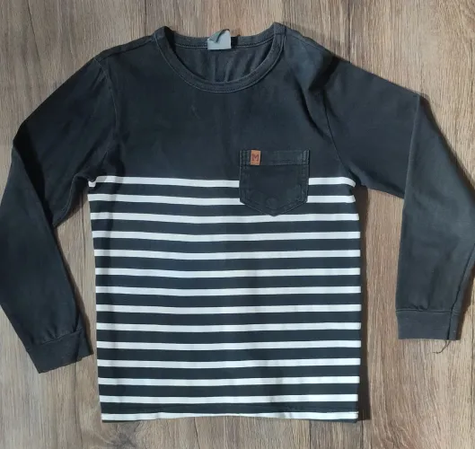camiseta manga longa meia estação preta listrada de branco mundi Tam 6