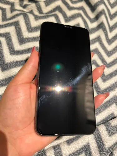 Vendo IPhone 11 Pro Max 1,200pra vender logo