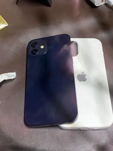 iPhone 12 sem detalhe