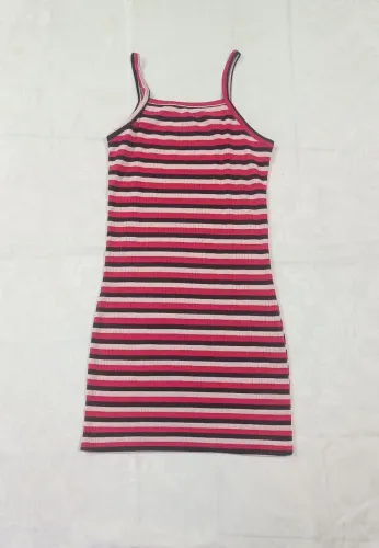 Vestidinho de alcinha com listrinhas