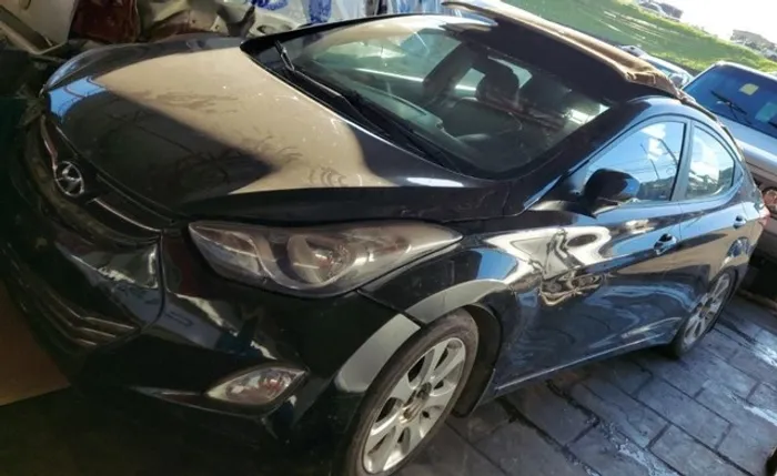 Hyundai Elantra preto 2012 1.8 Sucata para venda de pecas