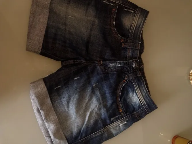Short jeans, tamanho 36 