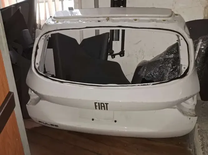 Tampa traseira fiat pulse 