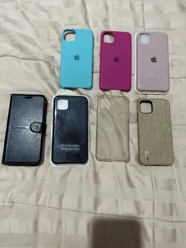 Lote 7 capas celular iPhone 11 Pro Max semi nova impecável