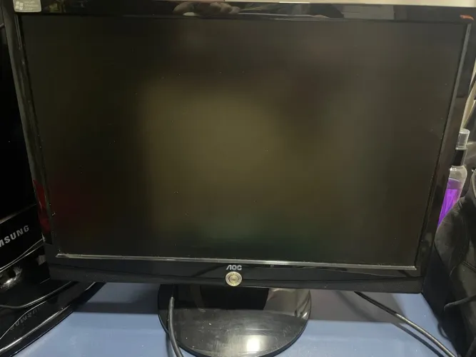 Monitor AOC
