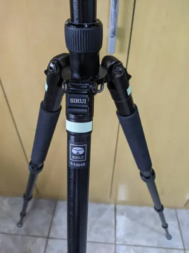 Tripé Sirui T-1004X