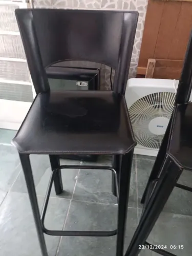 Conjunto de Cadeiras de Bar em Couro Preto