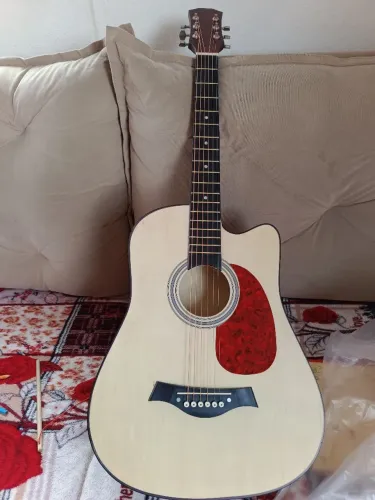 Violão acústico novo na caixa