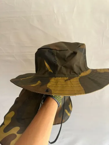 Chápeu pescador com abas sombreiros