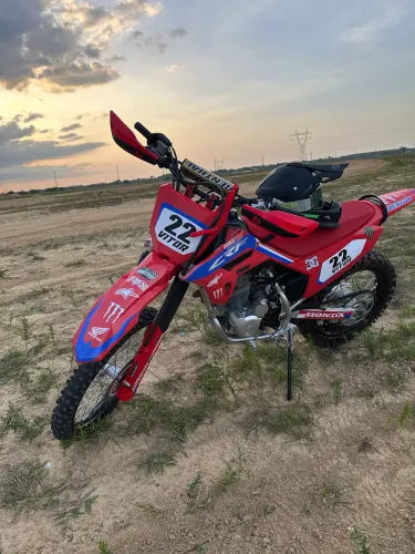 CRF 230F MOTO EM PERFEITO ESTADO