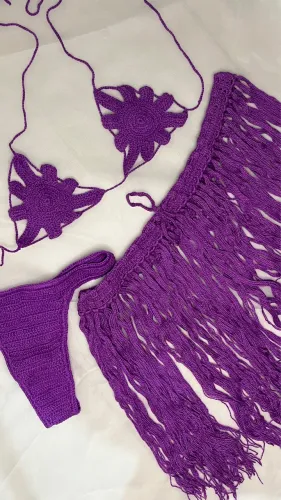 Biquíni e saia de crochê sob encomenda - Feito a mão 