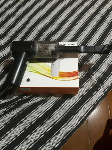 Aspirador de pó portátil para limpeza.