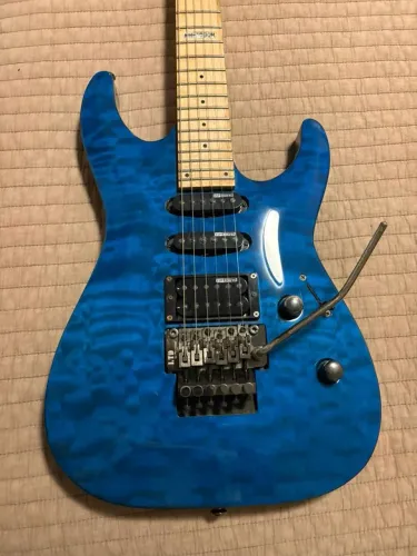 Guitarra ESP LTD MH-103QM usada, em ótimo estado