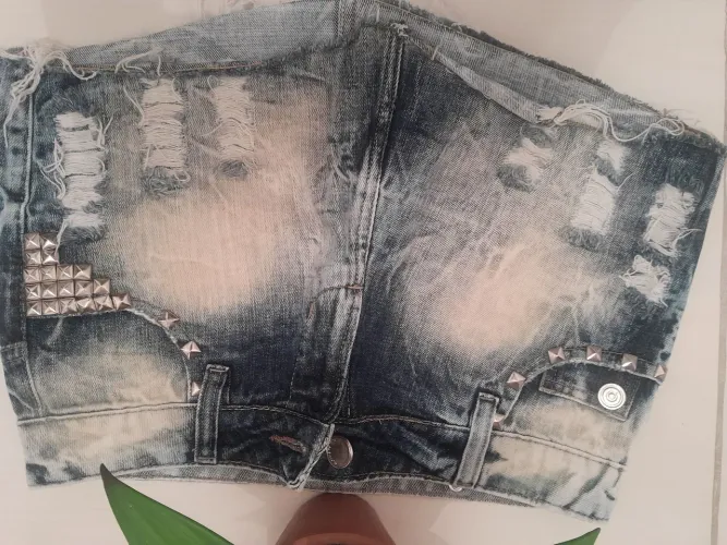 Saia Jeans Destroyed com Spikes Cia Fashion