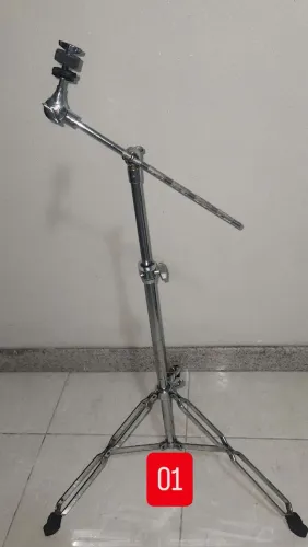 04 estantes de prato de bateria Girafa