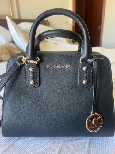 Bolsa Michael Kors Tiracolo modelo Marilyn de couro Nova, nunca utilizada.