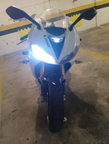 Triumph daytona  675r