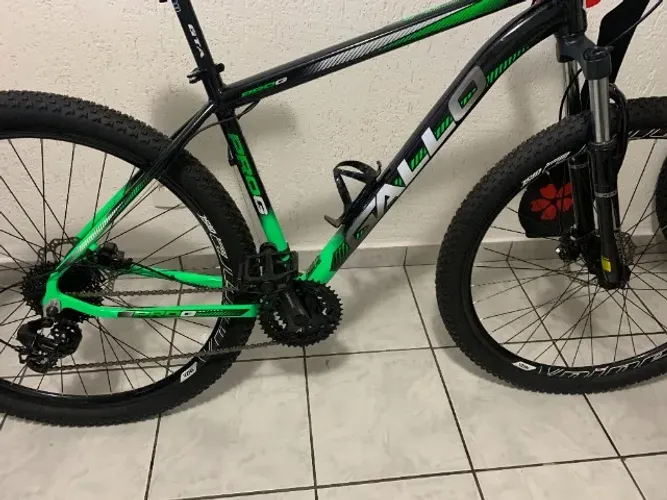 Bike aro 29 NOVA, relação Shimano de 27 marchas