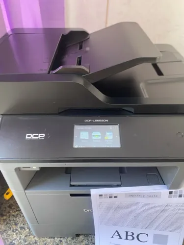 Impressora Brother DCP-L5652DN semi nova.